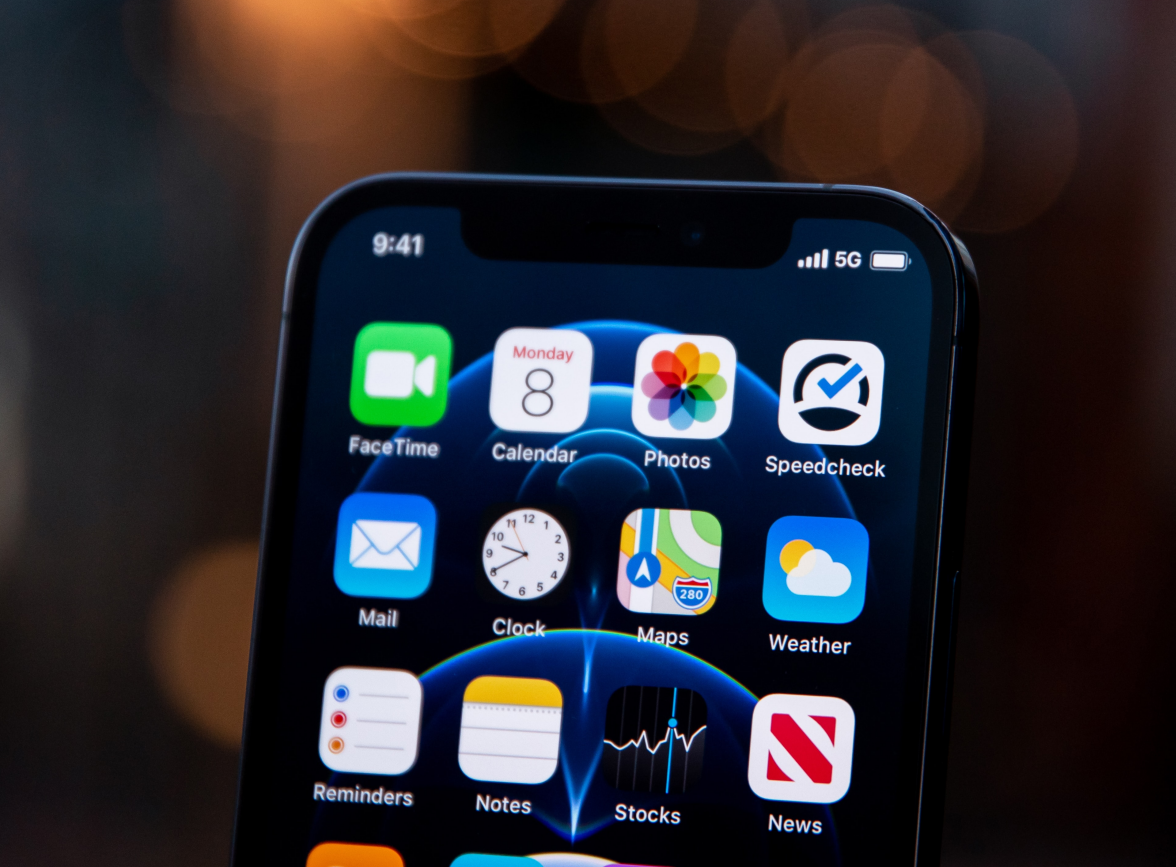 茌平苹果手机维修分享为什么 iPhone 12 在冬季会自动关机 